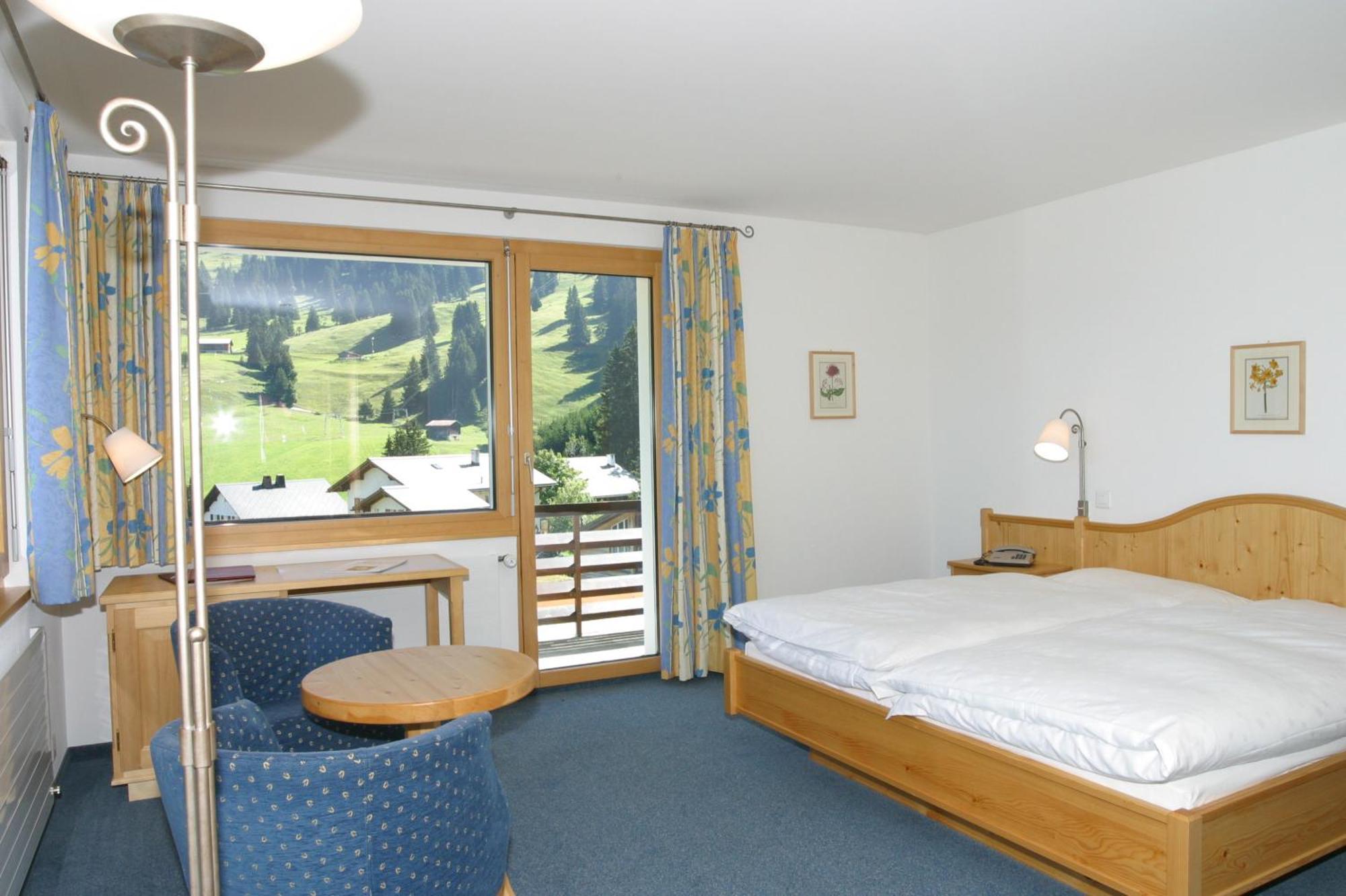 Hotel Alpina Parpan Exterior foto